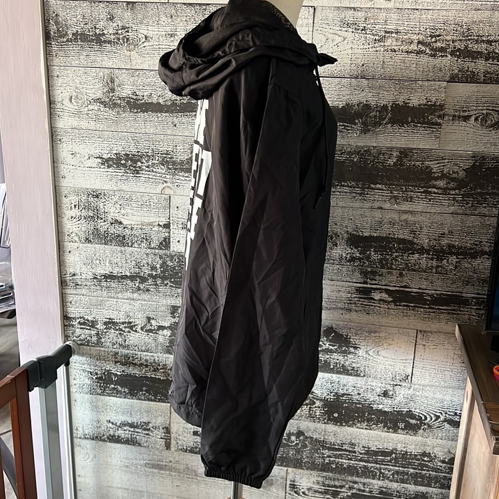 100% Polyester Black Pullover Jacket With Christi… - image 6